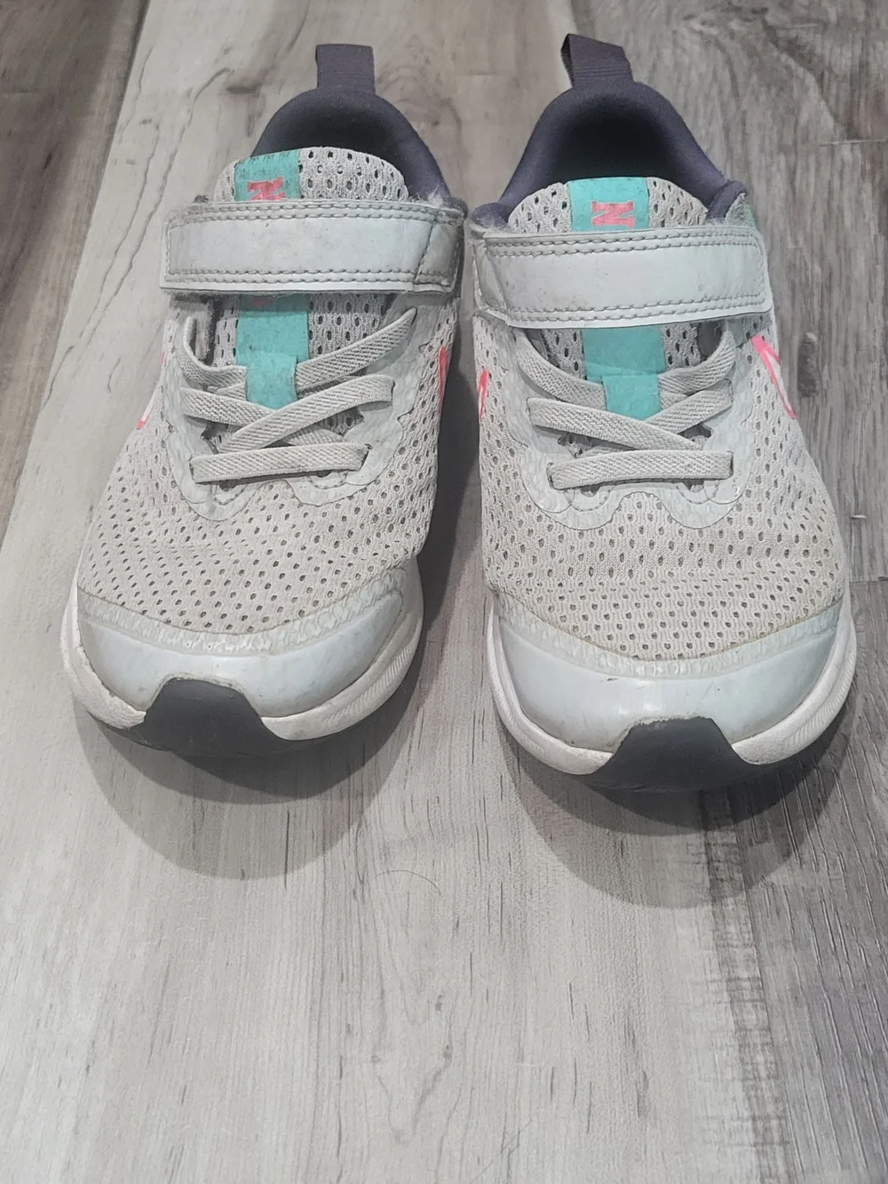 Girl's Nike Star Runner 3 SE Mesh Sneaker with Pink and Teal Accent